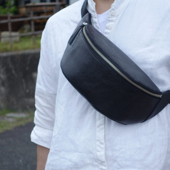 ウエストバッグ 斜めがけ 本革 ボディバッグ メンズ 男性向け 普段使い お出かけ 女性にも Akihiro  Kawai